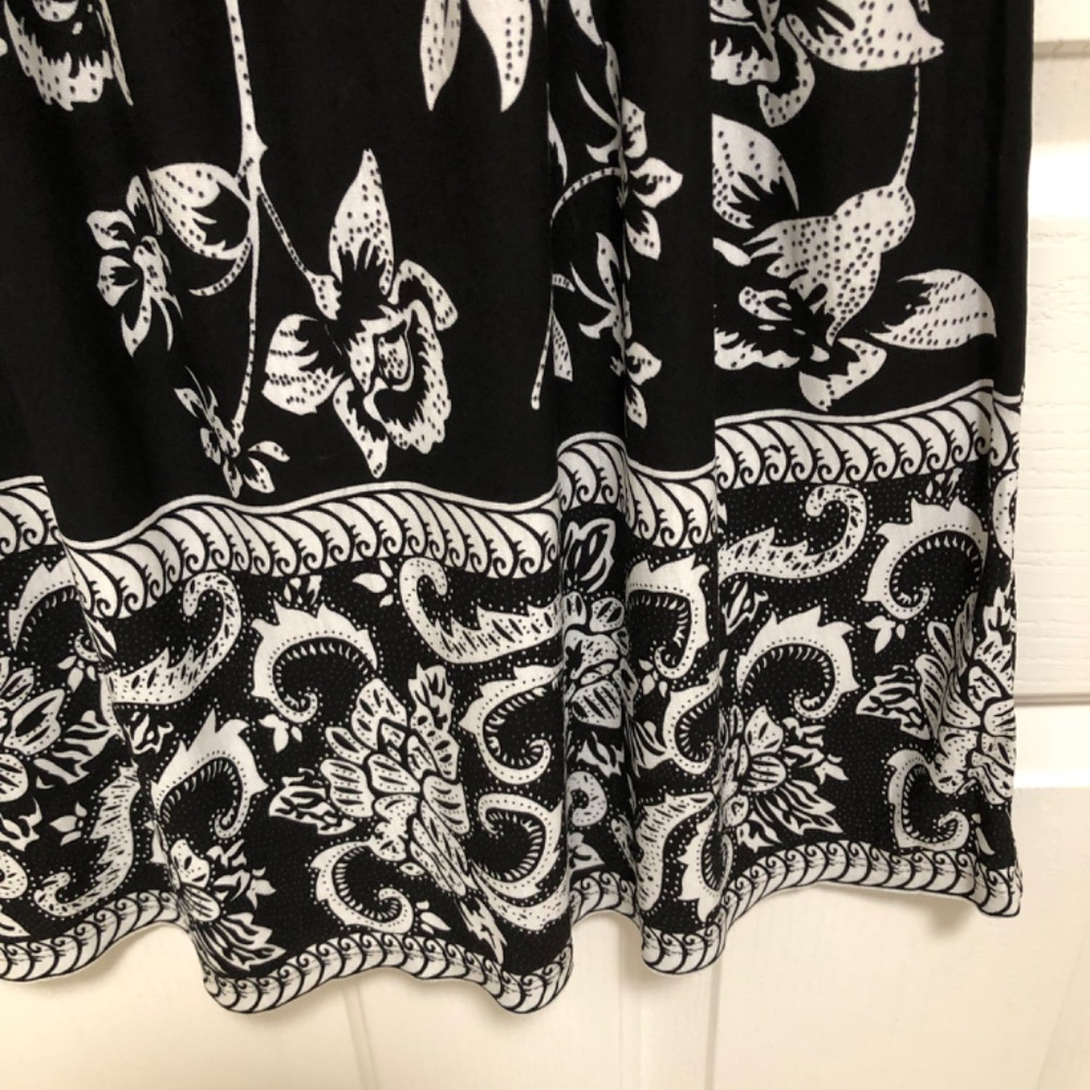 NWOT - Black & White Patterned Dress/Tunic - Picture 4 of 11